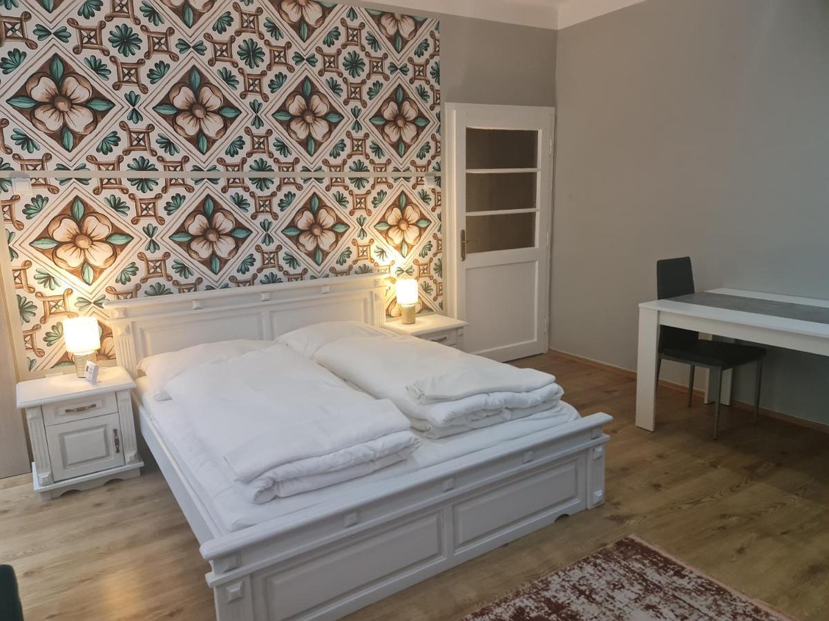 Huerrem Apartman Eger Exterior foto